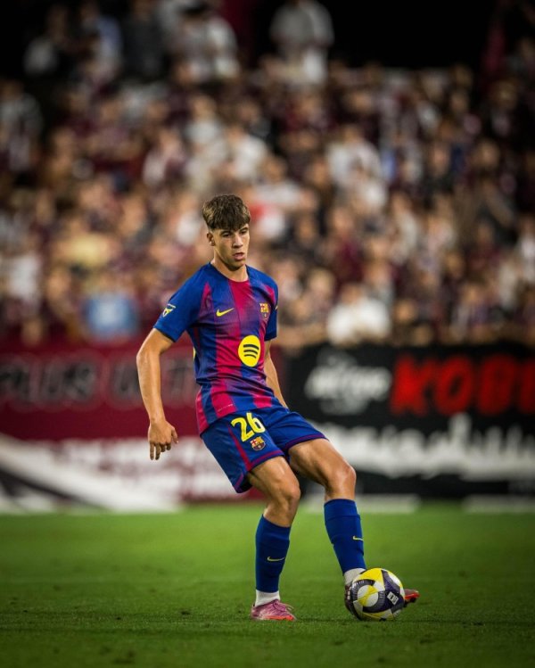 Mỗi đội: Bởi vì Barde bị thương, Frick quyết định không cho phép Torrance tham gia trận đấu của Barcelona B