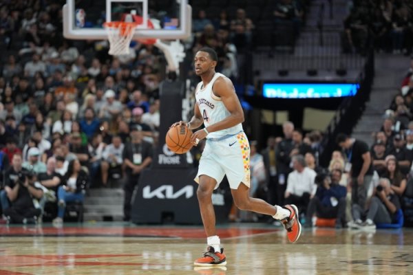 American News: Fox Castle Harper rất mạnh mẽ và có sức mạnh để giữ bóng. Spurs cần tìm cách
