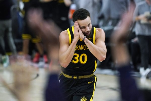 Lễ kỷ niệm tốt nhất trong tâm trí của NBA Stars: Good Night Curry, James Shrug với Crown &
