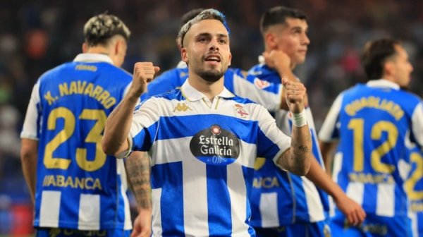 Mô hình của Giải hạng Hai miền Tây đang bắt đầu lộ rõ: Deportivo và Santander, hai đội kỳ cựu đang d