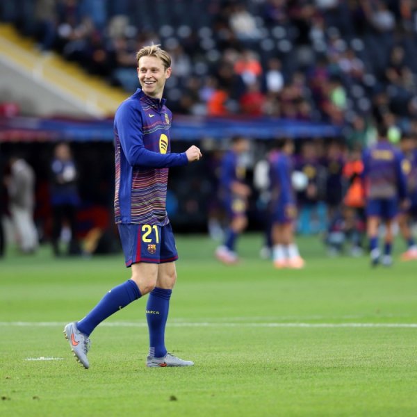 De Jong: Tôi có thể hiểu quyết định bán tôi của Barcelona. Bây giờ mọi người chú ý quá nhiều đến dữ 